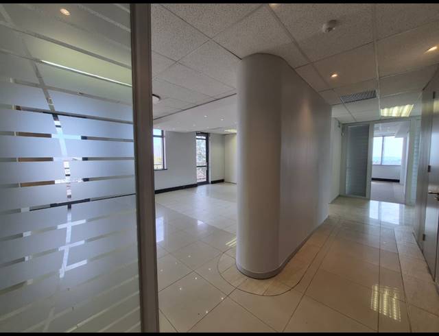 898M² OFFICE TO LET IN SANDTON CENTRAL